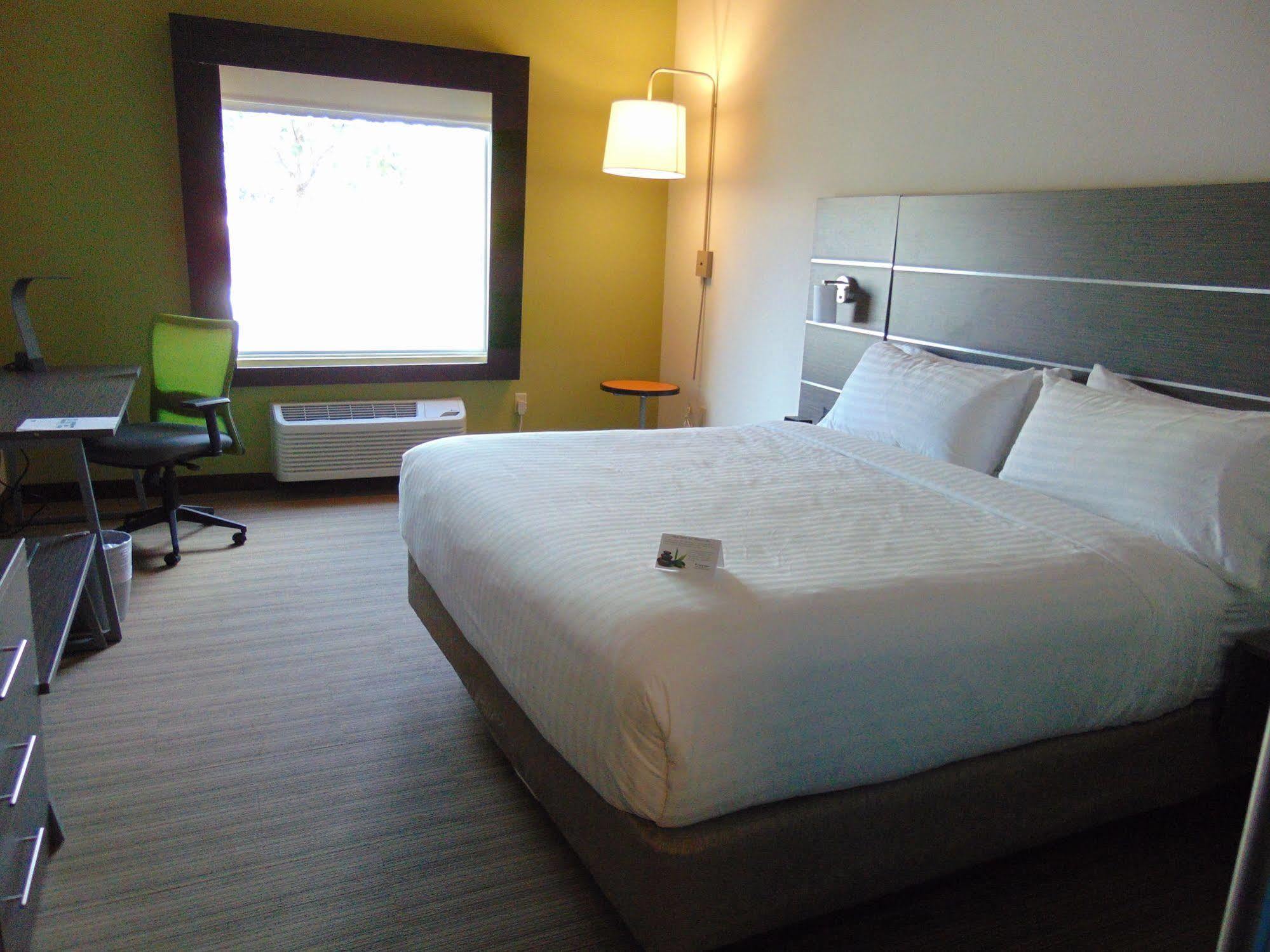 Hotel Express & Boynton West By Ihg Boynton Beach